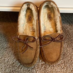 UGG Moccasin slipper, size 8